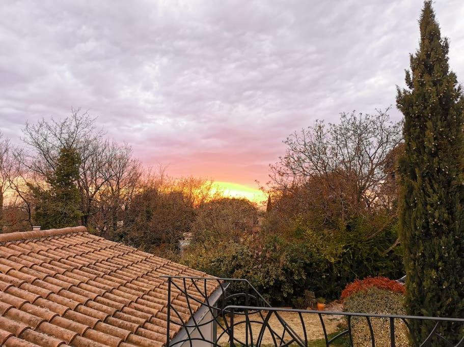 Entre Ventoux Et Luberon, Appartement Dans Maison. Malemort-du-Comtat Dış mekan fotoğraf