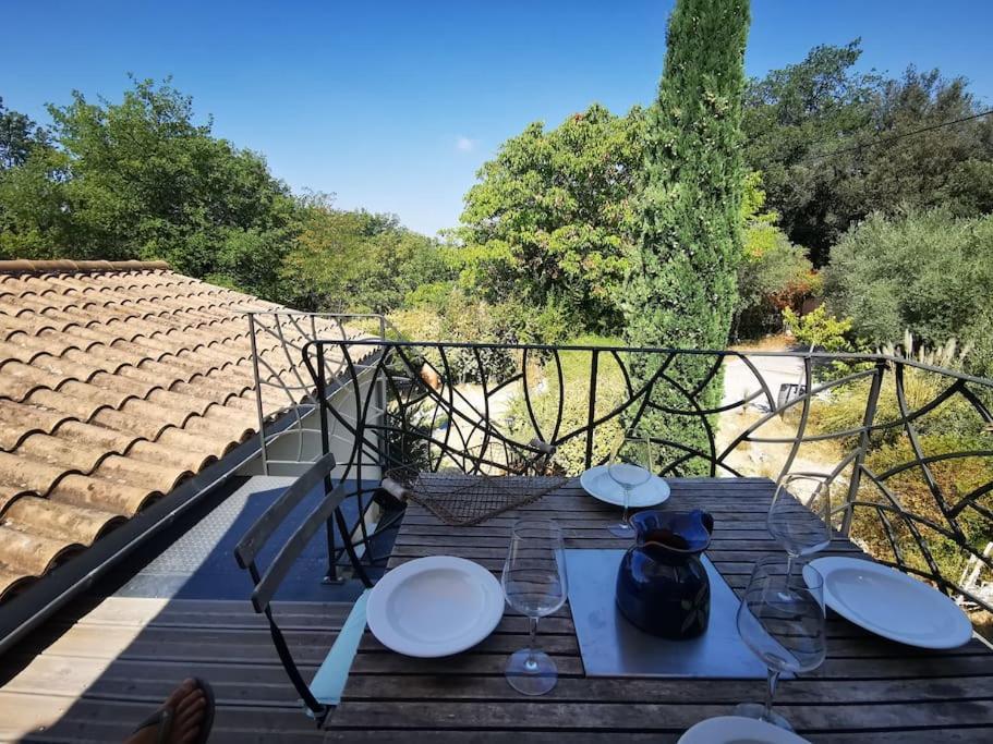 Entre Ventoux Et Luberon, Appartement Dans Maison. Malemort-du-Comtat Dış mekan fotoğraf